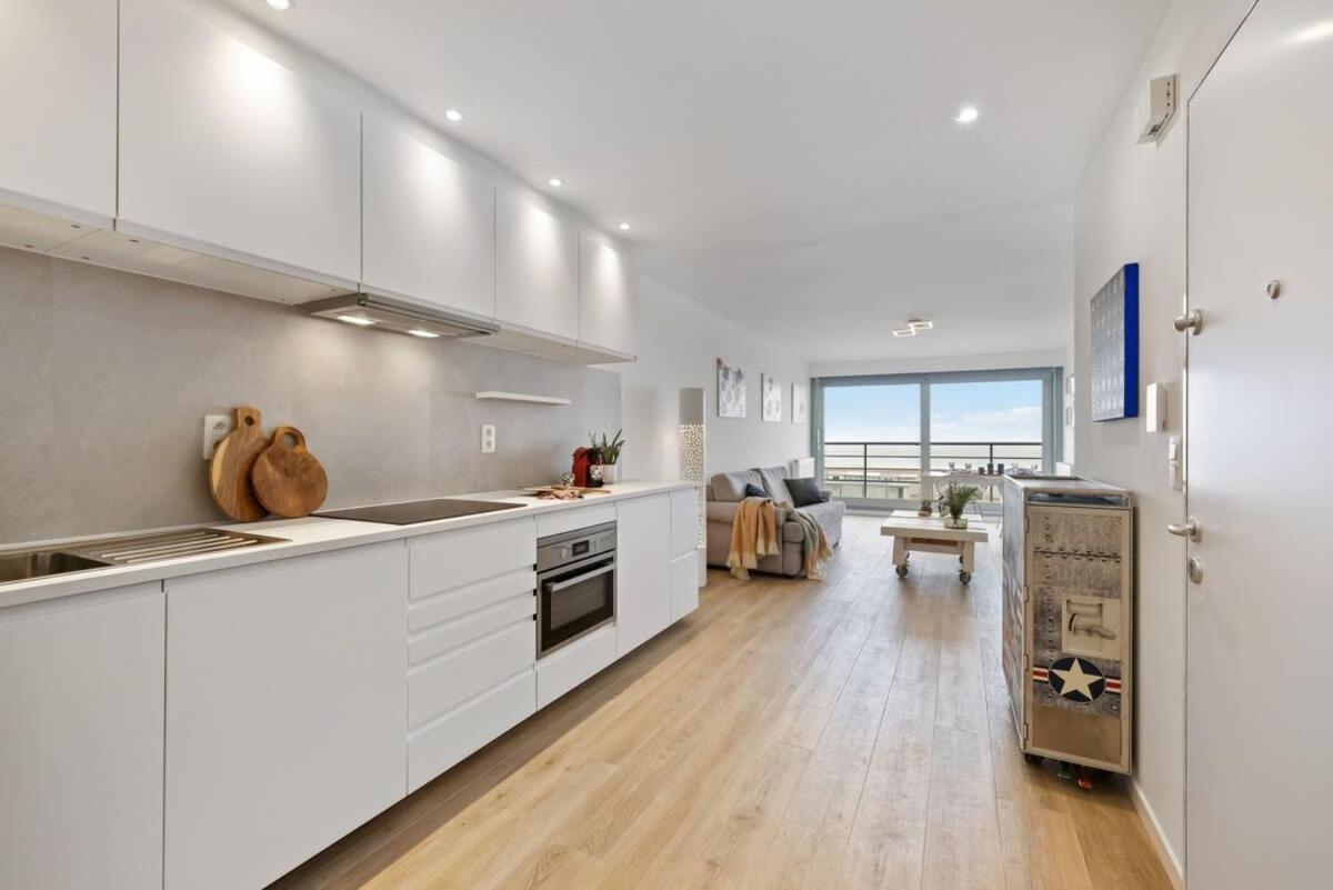Huswell - Apartment With Frontal Sea View In Knokke Экстерьер фото